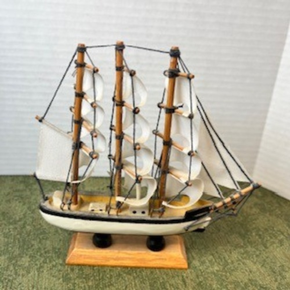 Vintage Wooden Tall Ship Model Nautical Decor White Sails 3-Mast Schooner - Picture 4 of 8